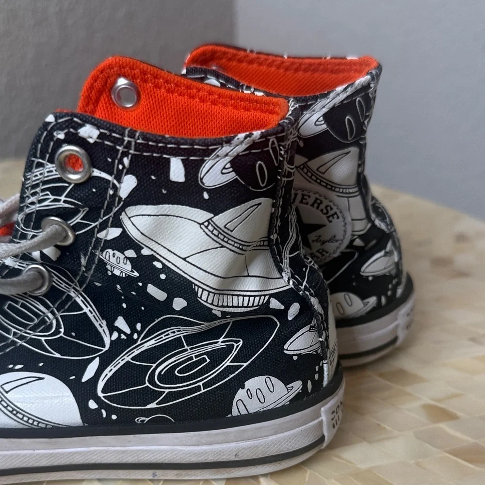 Converse Black and White High-Top Sneakers with Space Design kids size 1